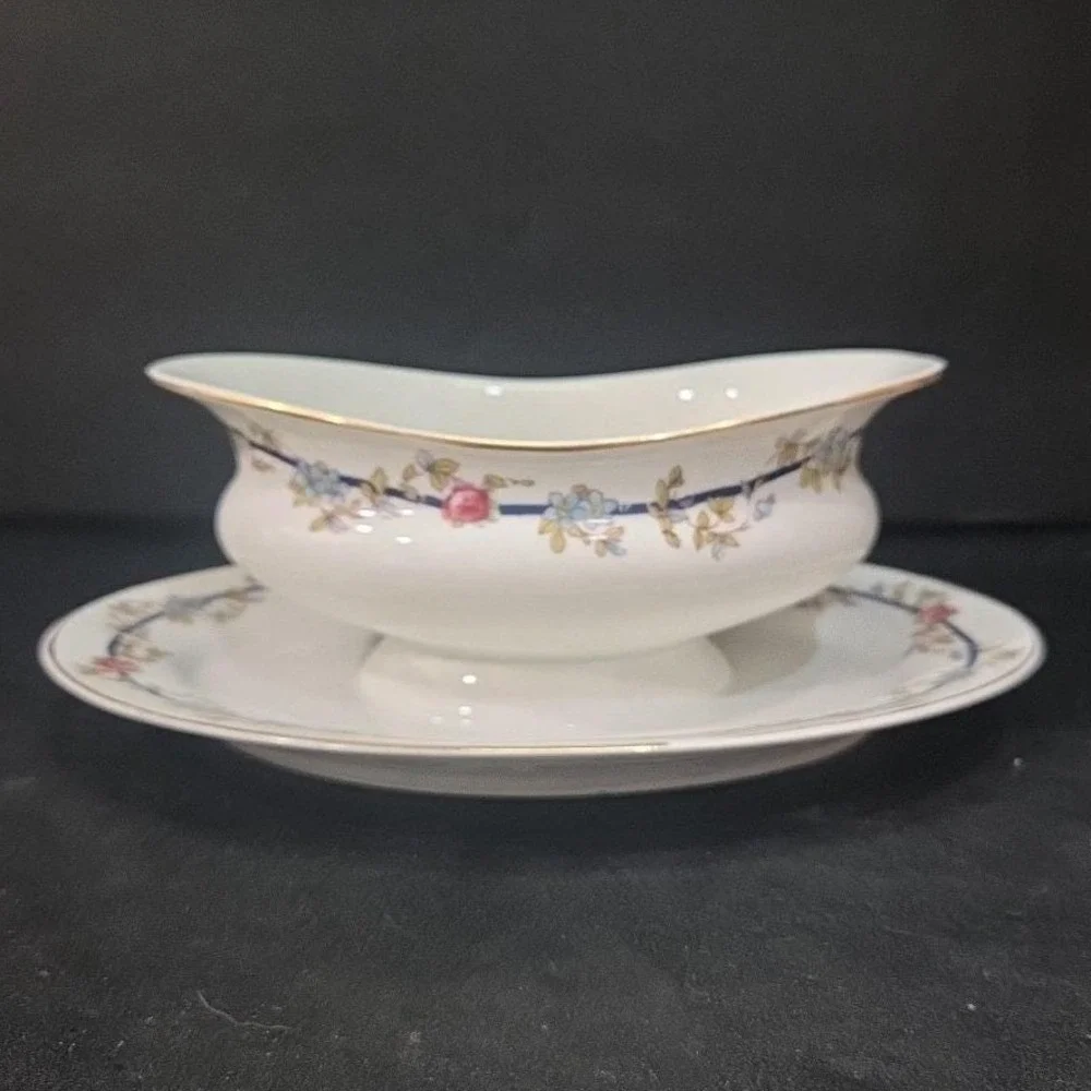 Victoria Czechoslovakia Fine China Gravy Boat, Underplate Attached Vtg Tableware